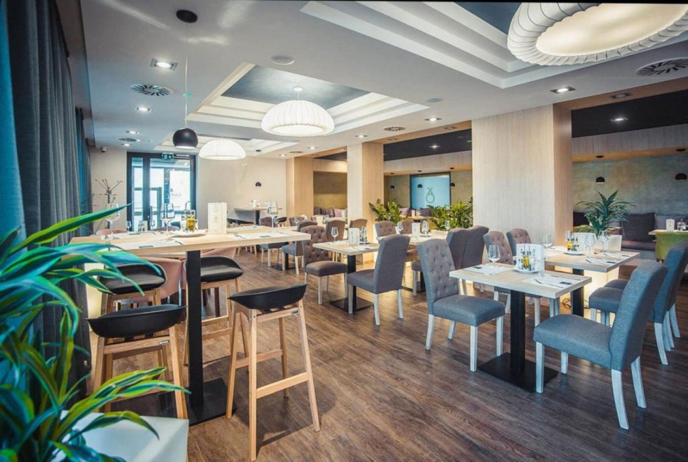R31 Residence Sarvar Ngoại thất bức ảnh