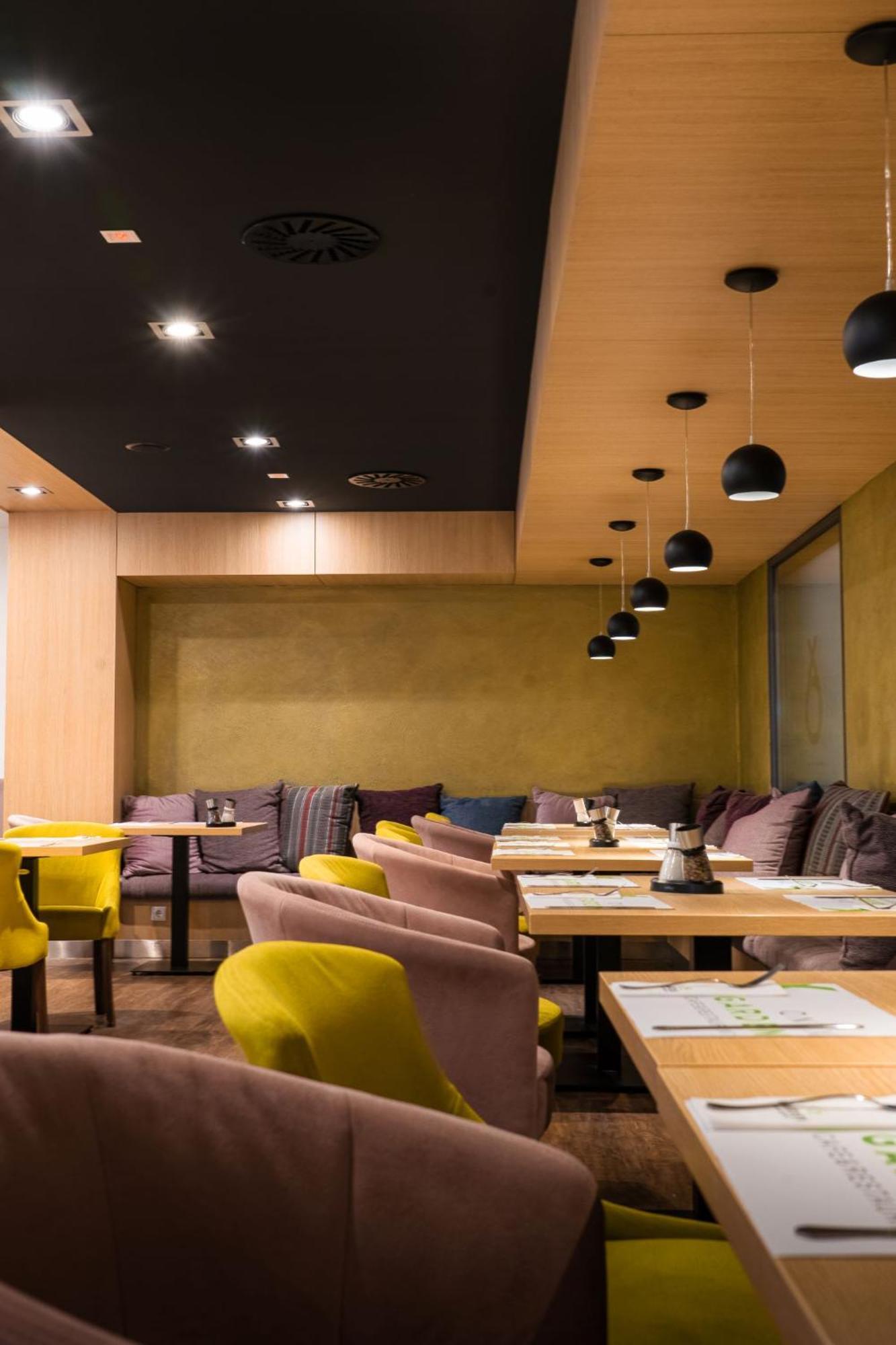 R31 Residence Sarvar Ngoại thất bức ảnh